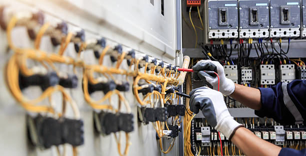 Professional Electrician technician working in Alamo, NV